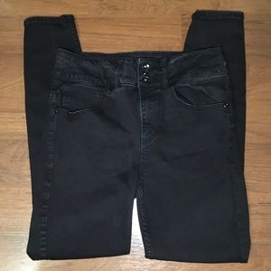 Black Skinny Jeans